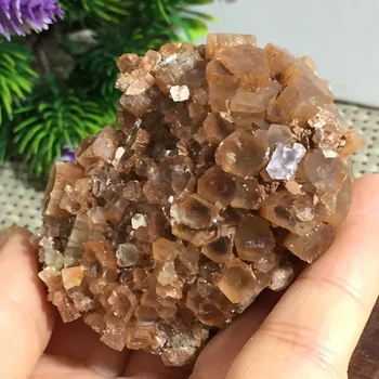 Aragonit bicolor crystal klastra voľnej forme minerálnych vzoriek Maroko